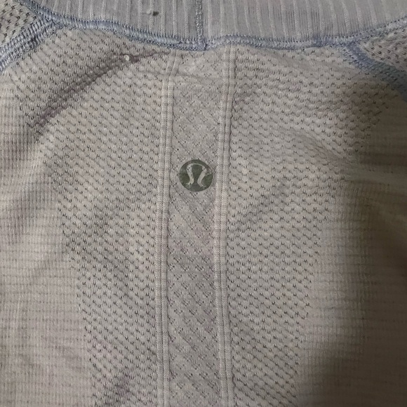 Light Purple Swiftly Tech top, Size 4, Lululemon - Picture 3 of 3